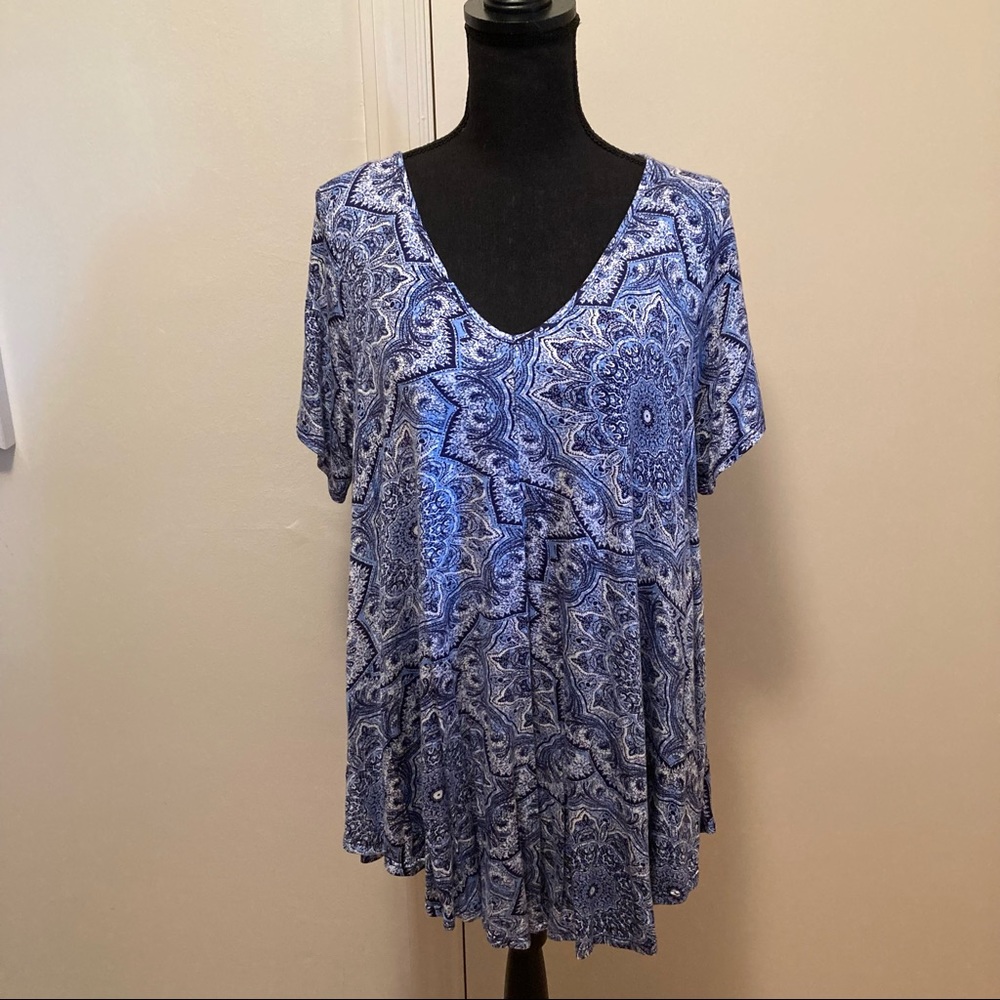 Green Envelope Los Angeles Blue Floral Plus Size 1X